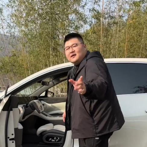 全网11位车评人,有人仅6万就能买到超跑,谁才是说车界天花板