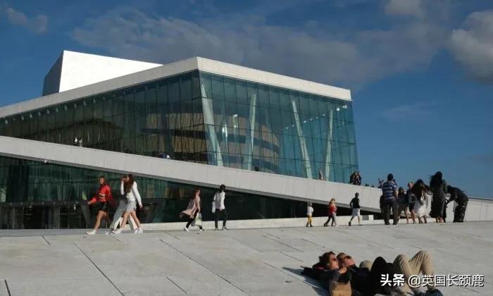 接种新冠疫苗回国免除隔离,转机回国隔离最新规定