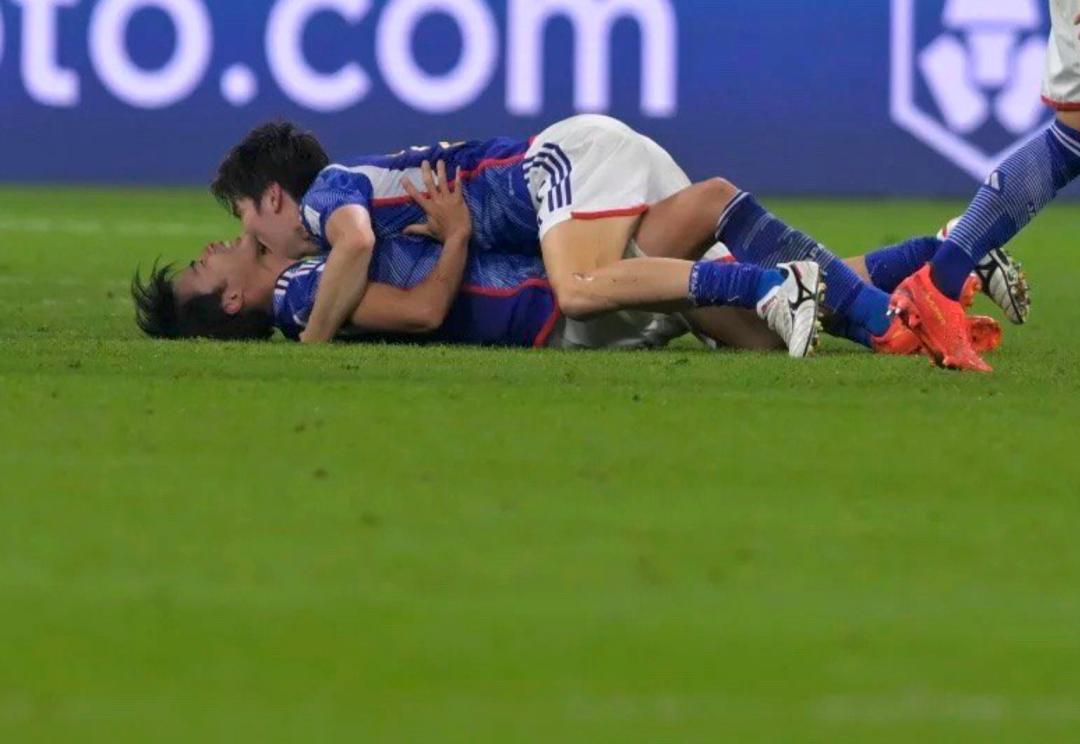 日本足球崛起用了十年,日本足球打得过美国吗