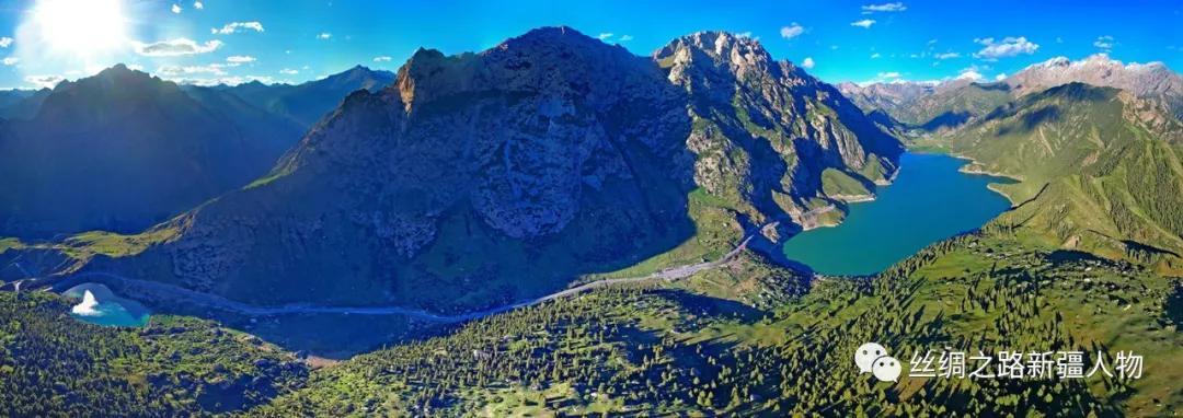 独库公路穿越天山之路,独库公路贯穿天山的英雄之路