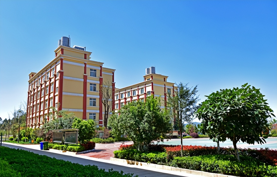 昆明三中空港实验学校,昆明空港实验学校怎样