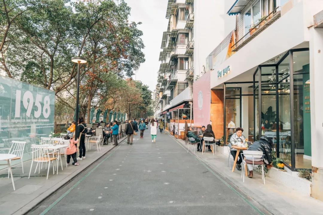 创业开店做什么项目好加盟,自己创业开店还是开加盟店