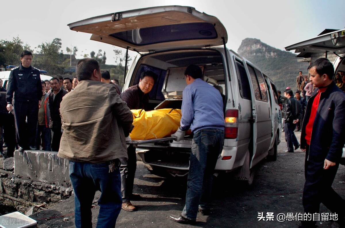 一位乡村殡葬车司机的倾诉：从业已五年，如今月薪过万，却想转行