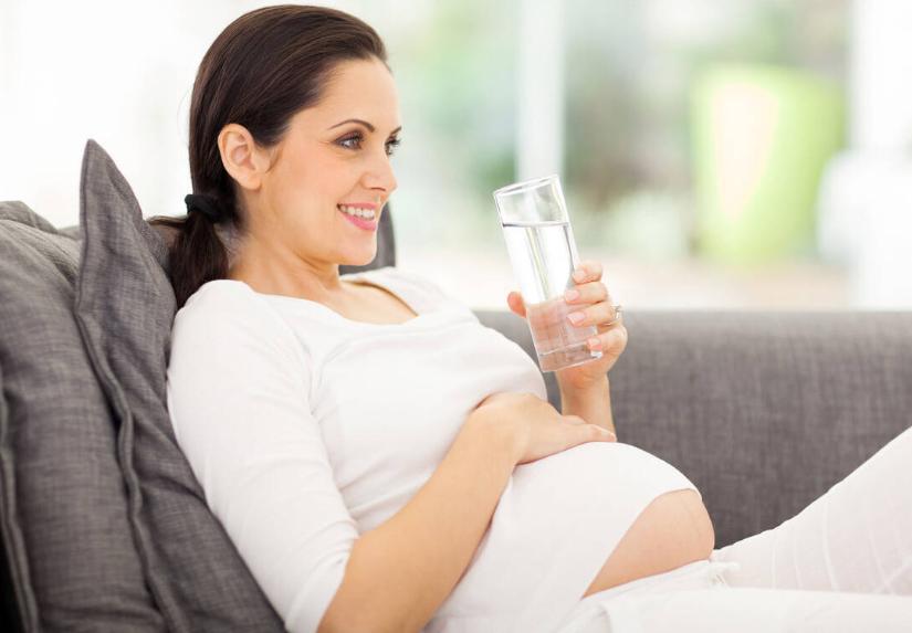 提醒准妈妈们：孕期出现4个异常，或说明胎儿出事了，需及时就医