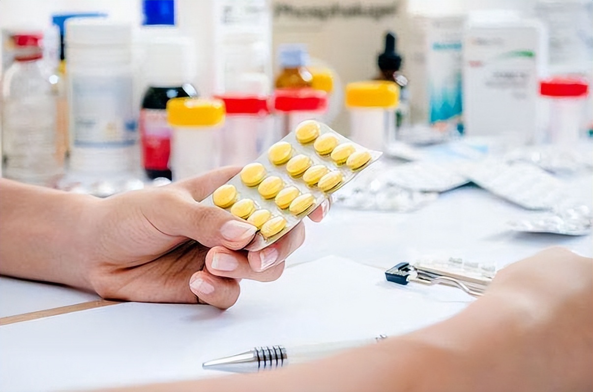 阿莫西林和头孢三代哪个副作用大,头孢阿莫西林是抗生素还是消炎药