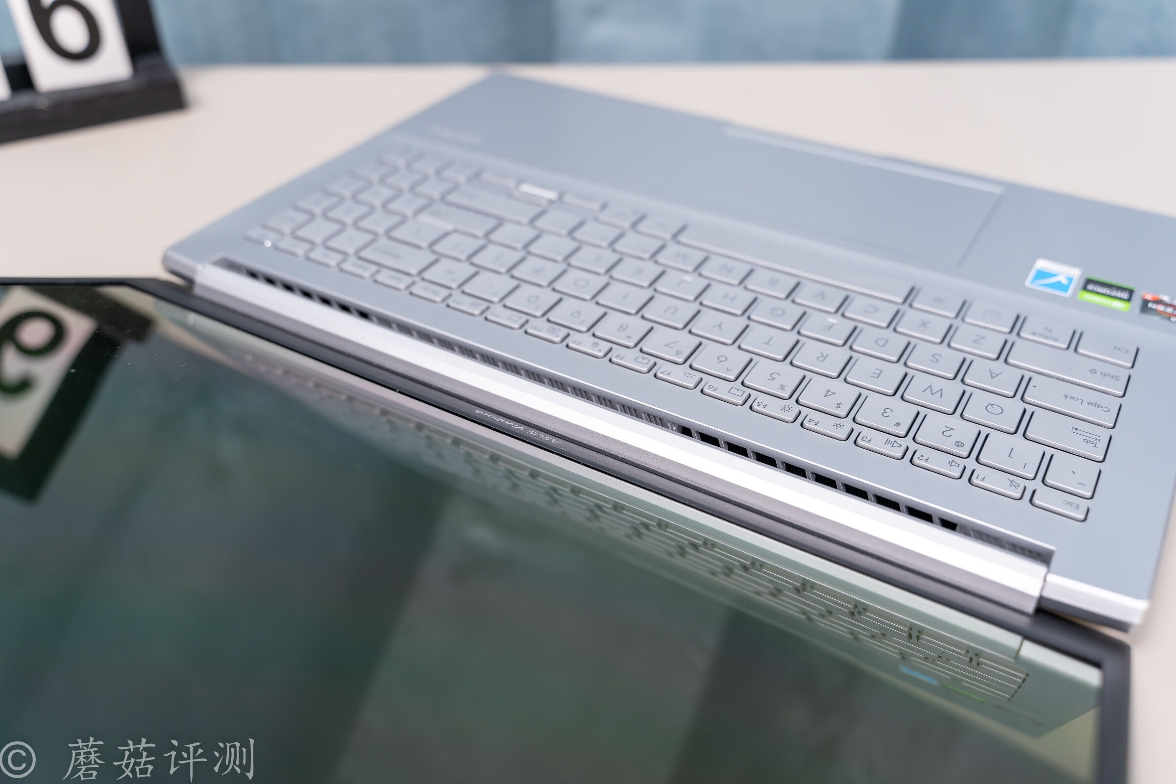 华硕无畏pro15锐龙版和灵耀pro14,轻薄本华硕无畏pro15游戏测评