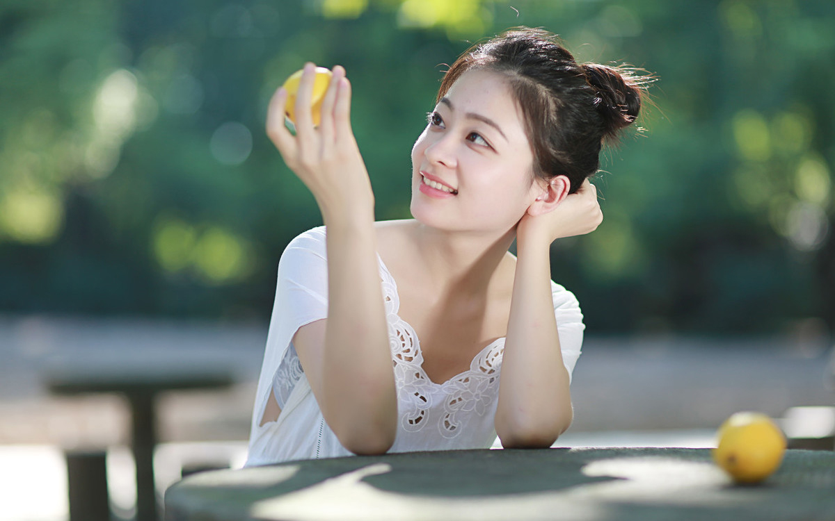 已婚男人哪些行为是暧昧的喜欢你,暧昧男女之间都有哪些行为表现