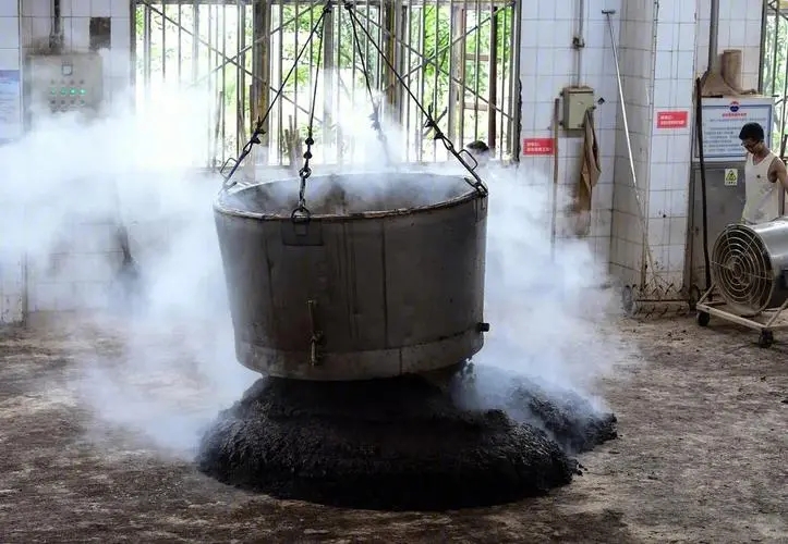 97年香港回归赖茅酒2斤装价格,香港回归特制赖茅一斤多少钱