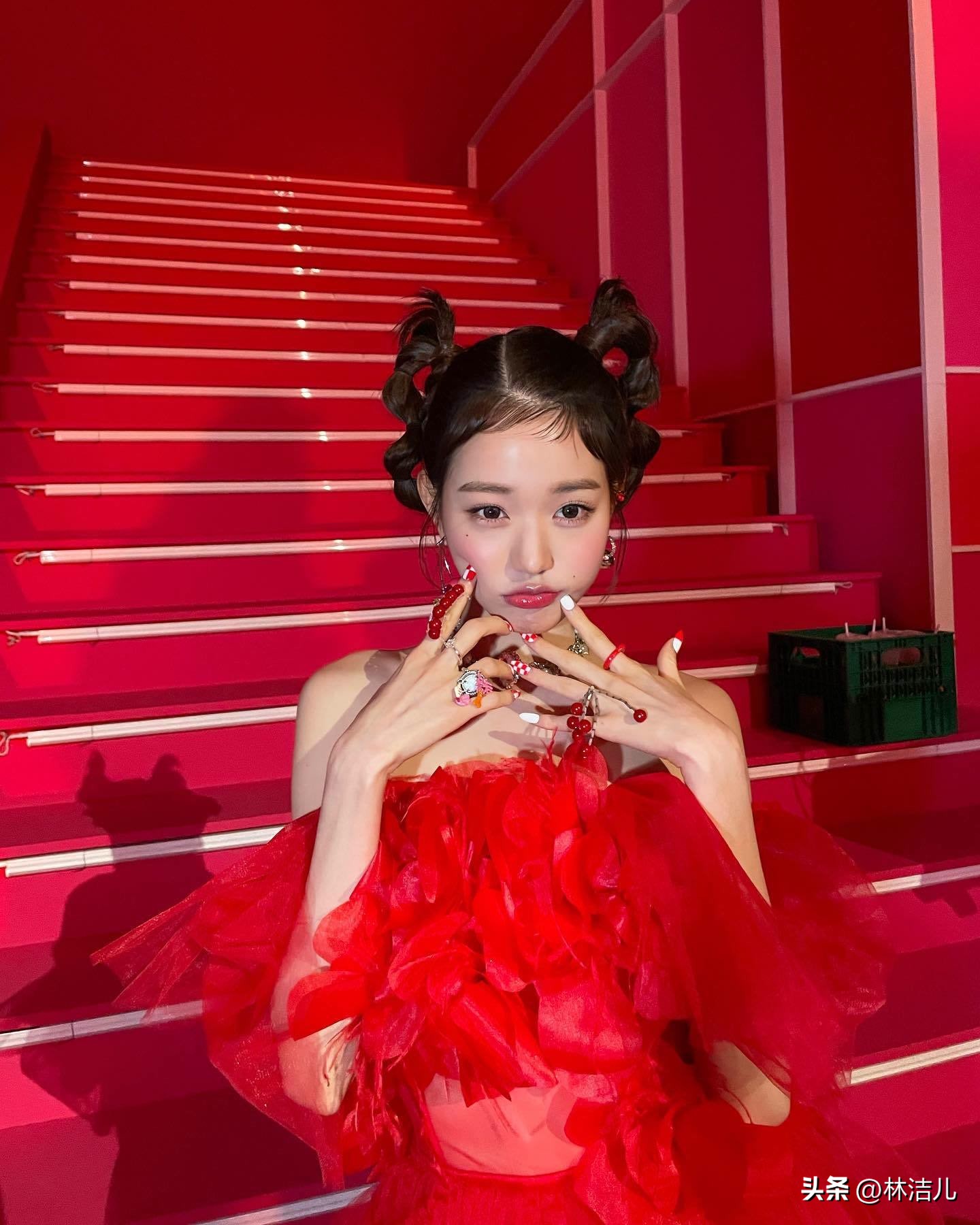 方圆脸剪张元英同款刘海,张元英齐刘海长直发造型