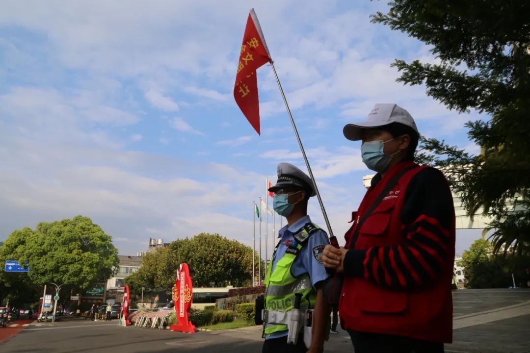 腾冲交警“五项措施”圆满完成“5·19中国旅游日”交通安保工作