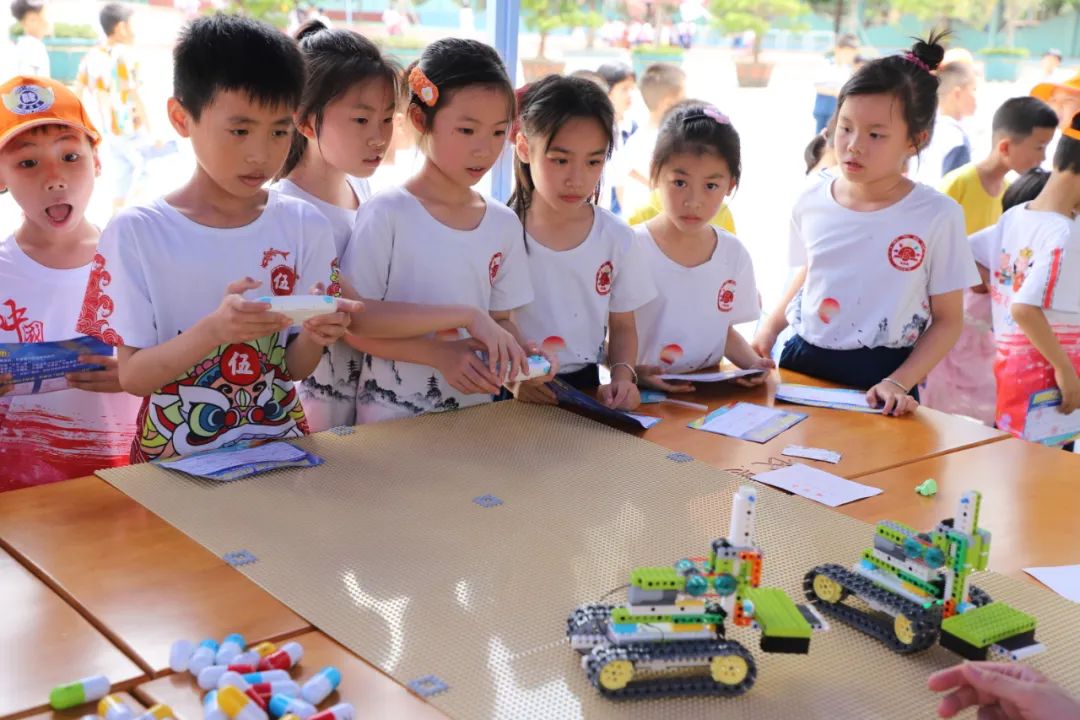 童心未泯欢度六一,童心向党放飞梦想六一儿童节