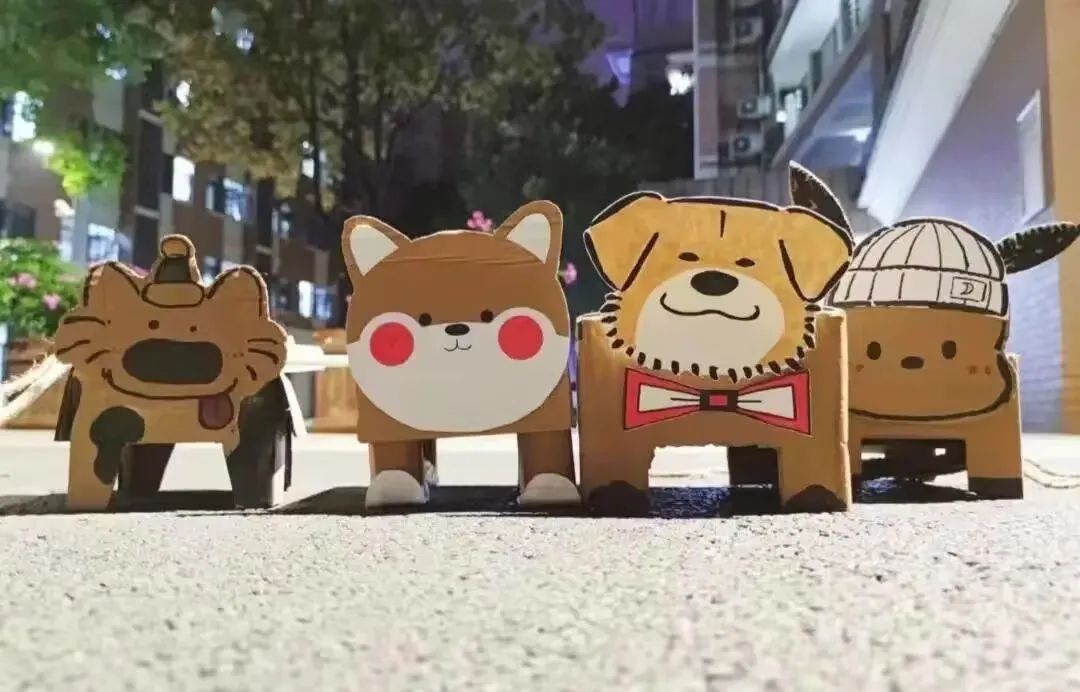 纸质宠物、假妆备,这届年轻人为何如此痴迷假货?