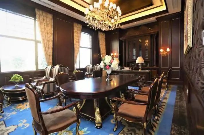 选择于此，与优质圈层为邻，发展势头不可限量