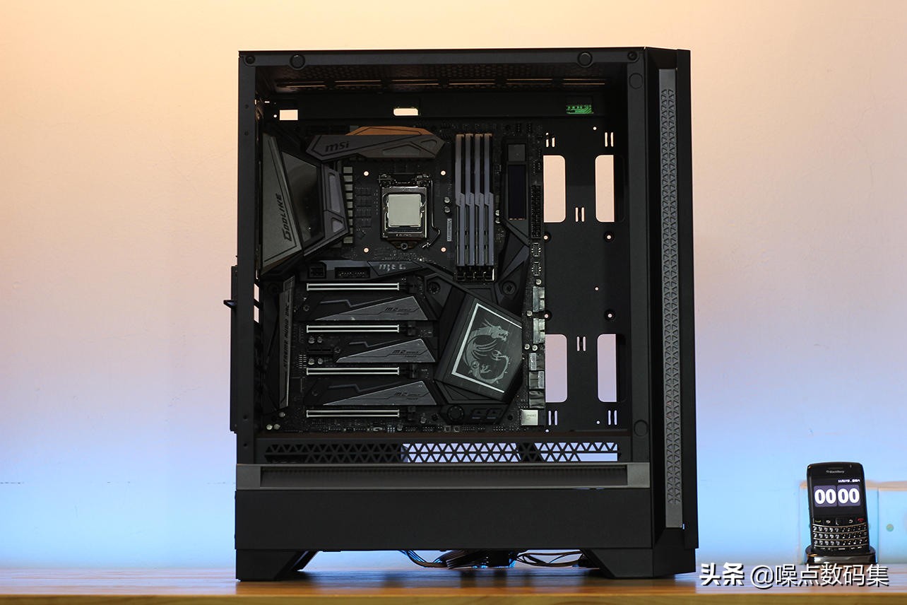 钛3080机箱,价格便宜但是散热很好的机箱