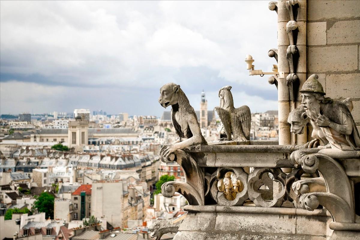 雨果浪漫主义代表作,雨果法国作家视频