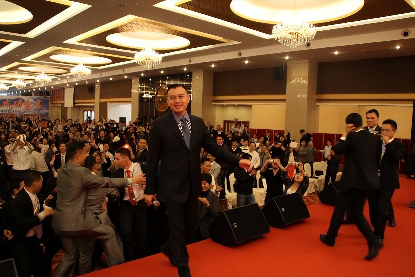 100万拜师陈安之,陈安之月入百万