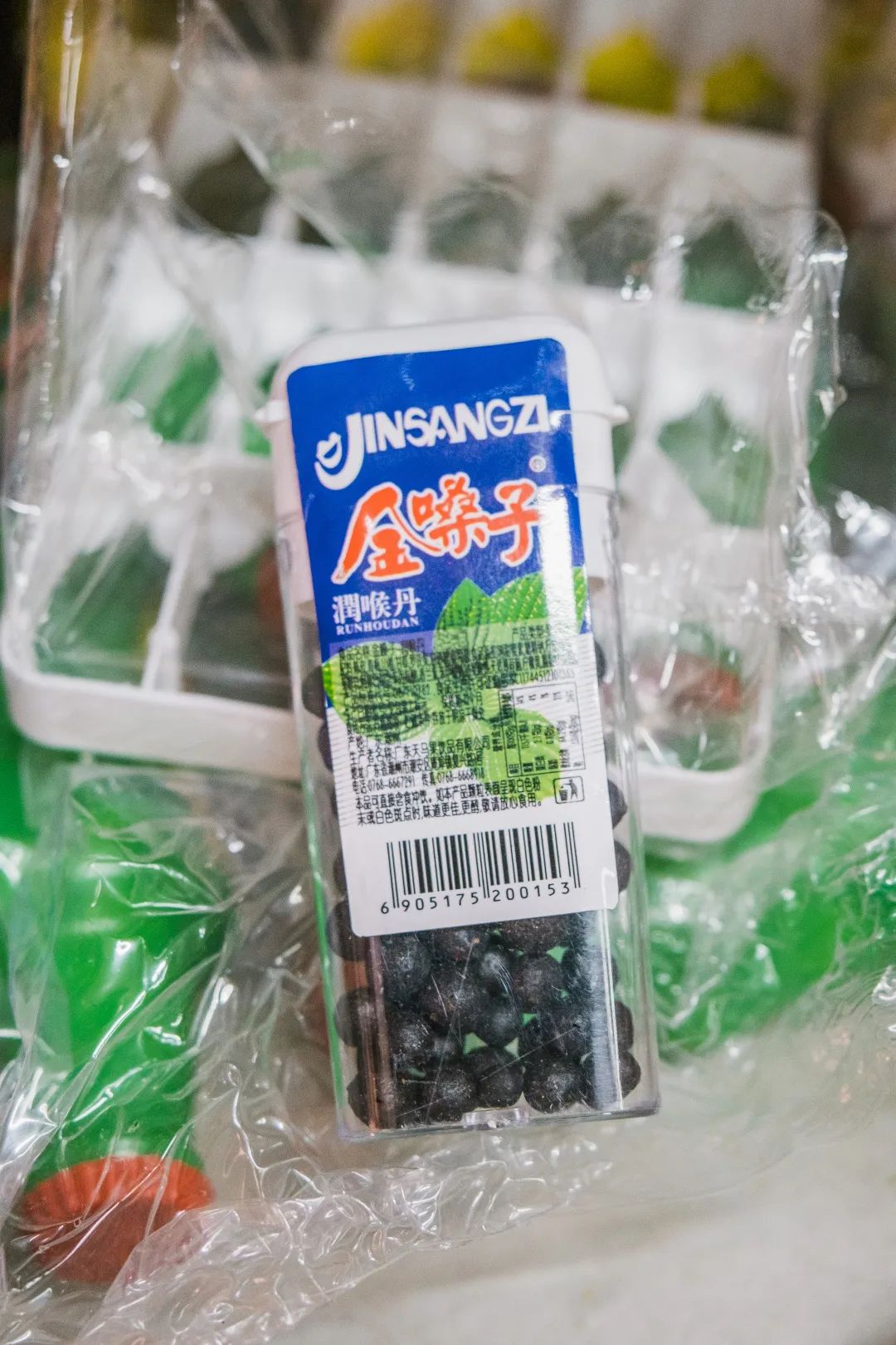 校门口的小店从来没有让人失望,校门口小店生意火爆