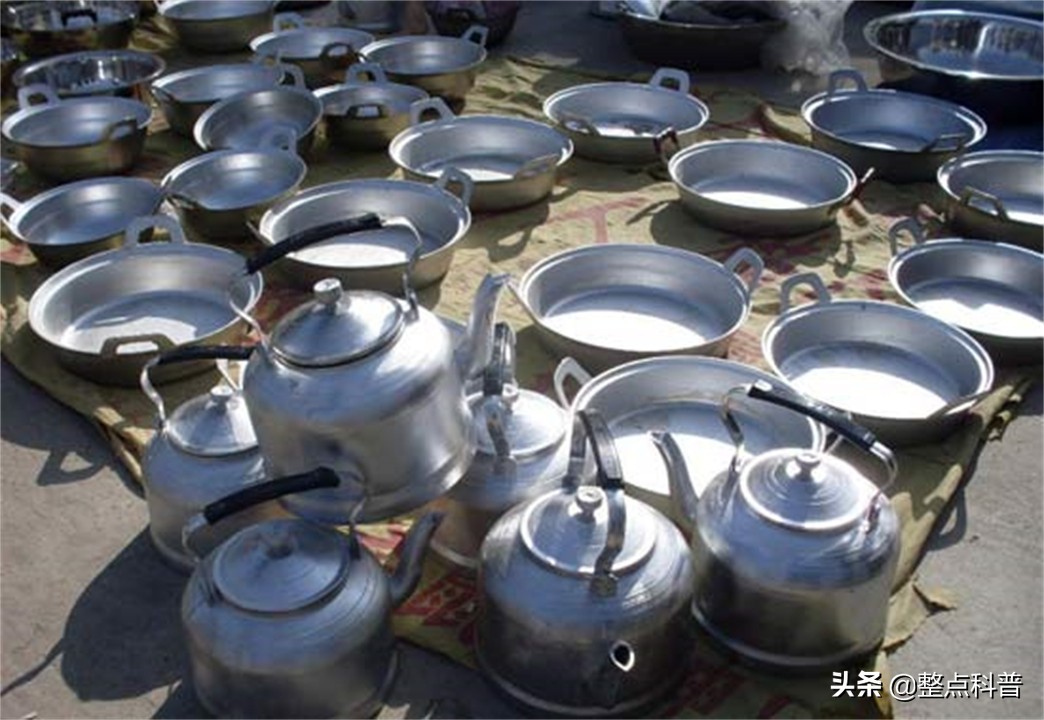 铝锅炒菜体内铝会超标嘛,超4亿人铝超标铝锅还能用吗