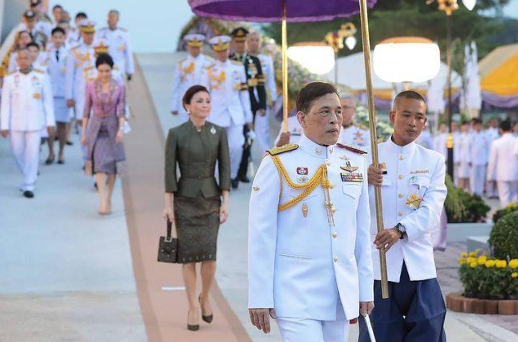 苏提达穿着华丽,苏提达秀高清图片