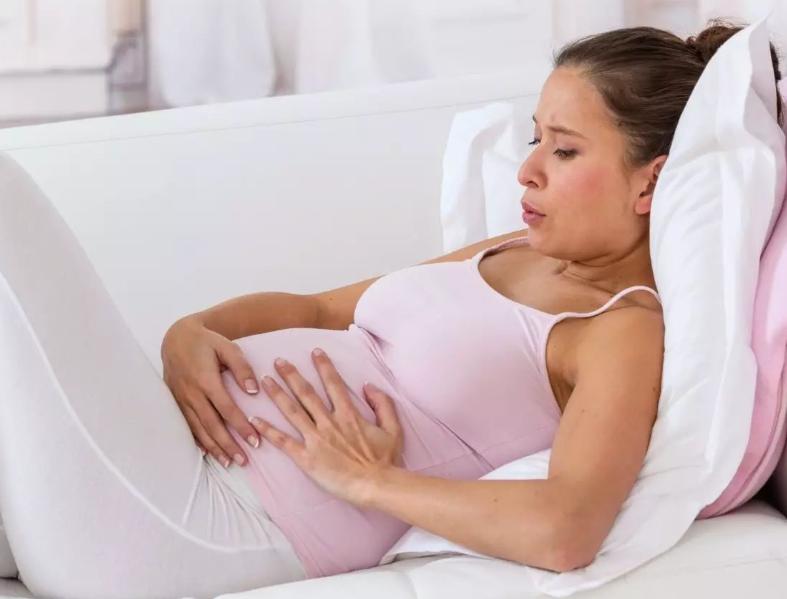 提醒准妈妈们：孕期出现4个异常，或说明胎儿出事了，需及时就医