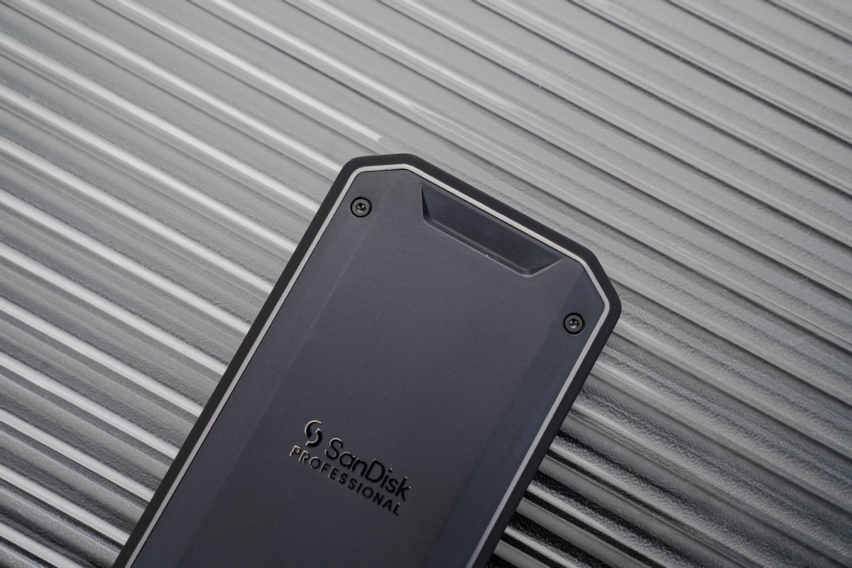 闪迪nvme固态硬盘测评,闪迪大师prog40和极客