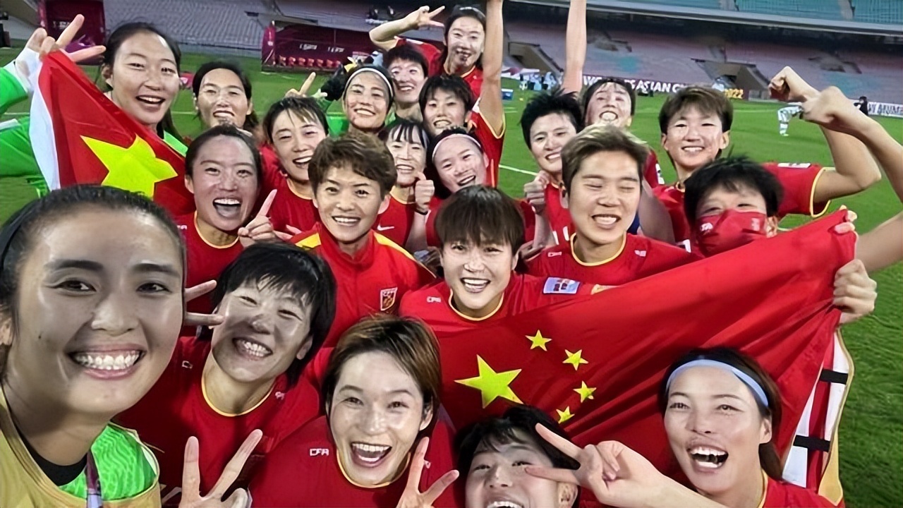 女足授予全国先锋号,女子足球队获得冠军