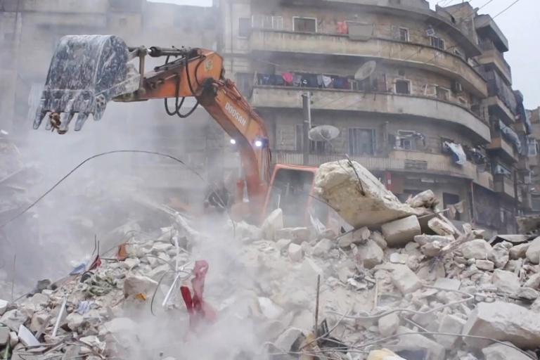 叙利亚地震后变成一片废墟的图片,土耳其震后现状媒体人讲解