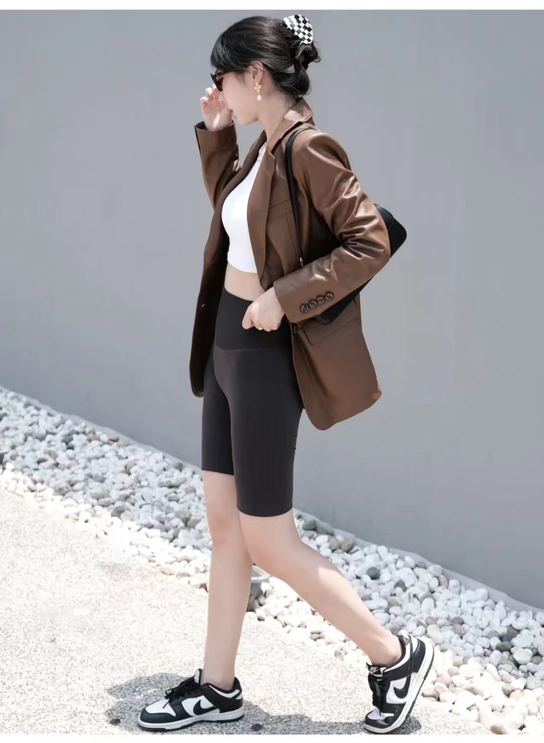 西装外套怎么搭配裙子好看气质,西装外套搭配时髦女士