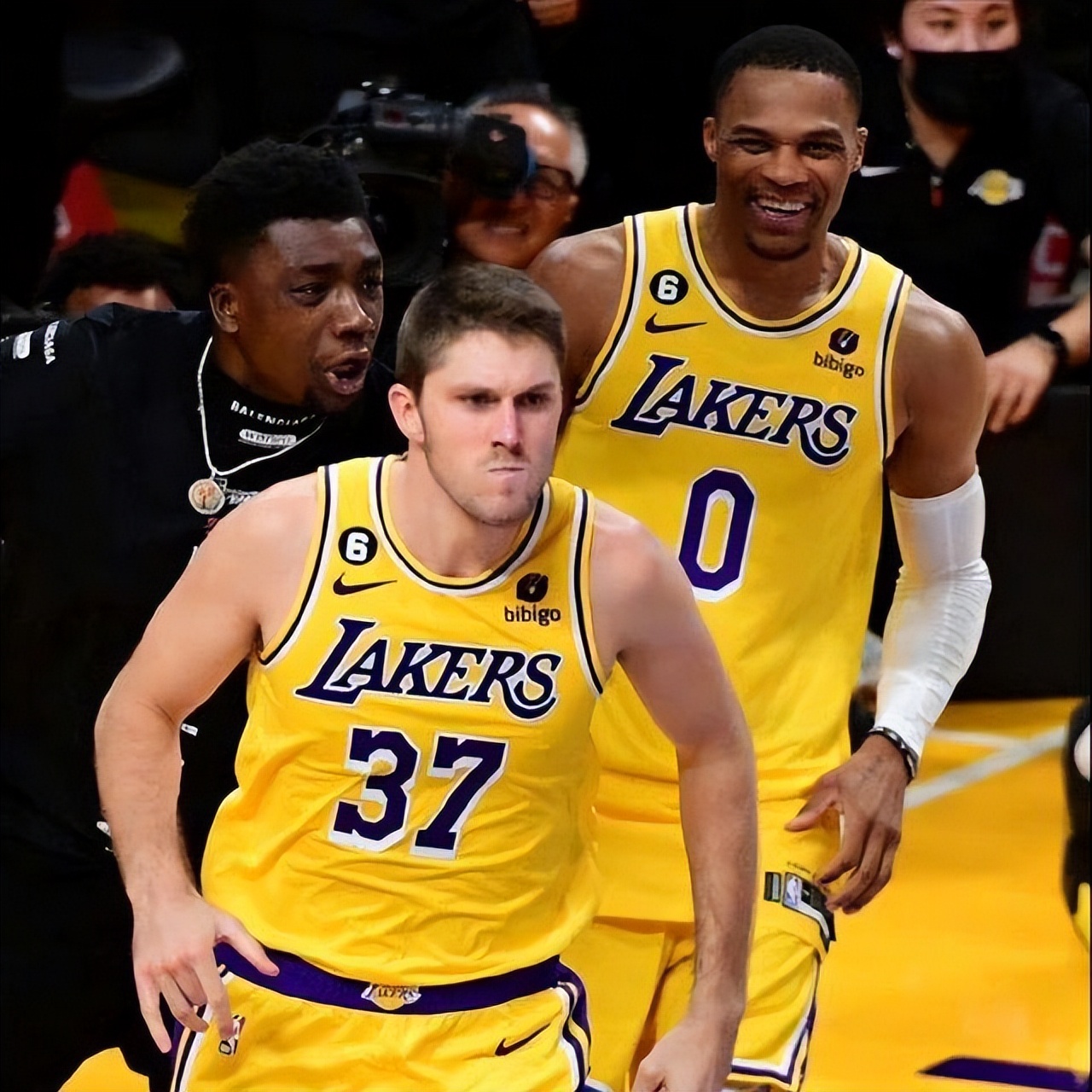 心碎！从拯救球队的英雄到被裁，“外卖小哥”瑞安为什么被放弃？