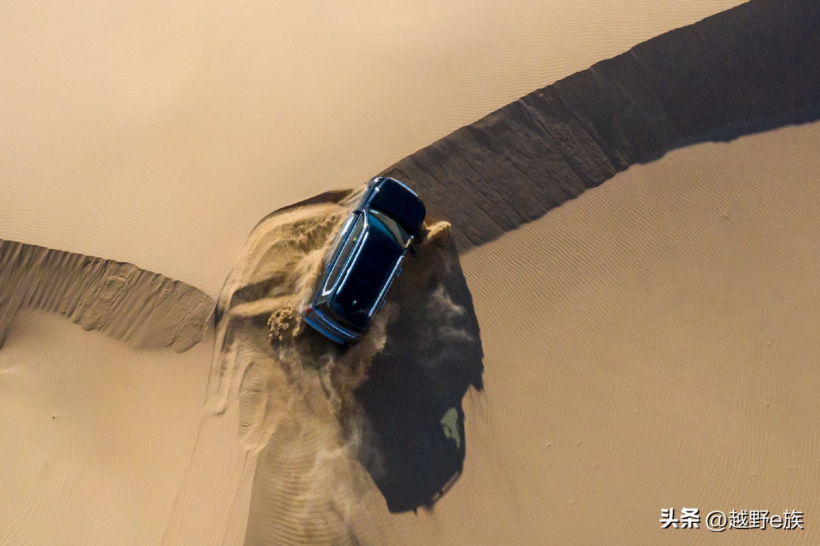 巴丹吉林沙漠越野第一视角,巴丹吉林沙漠越野最震撼视频