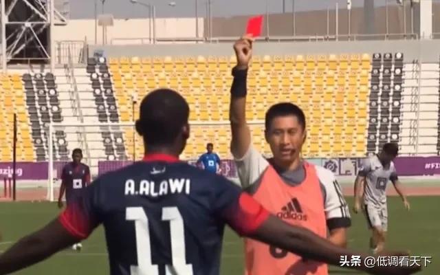 中国裁判马宁失误,中国裁判员马宁世界杯