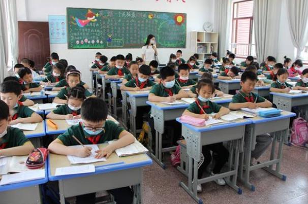 17岁男孩身高只有一米六怎么长高,小学生身高一米五到时候长高多少