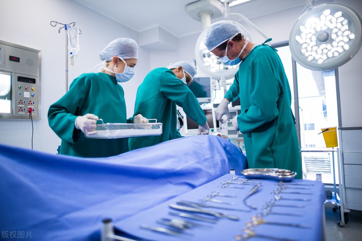 62岁子宫肌瘤10公分需要手术,子宫肌瘤6公分可以不手术吗