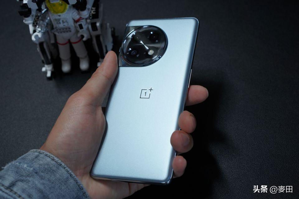 618值得买的高性价比的千元手机,618手机推荐性价比高2000内一加