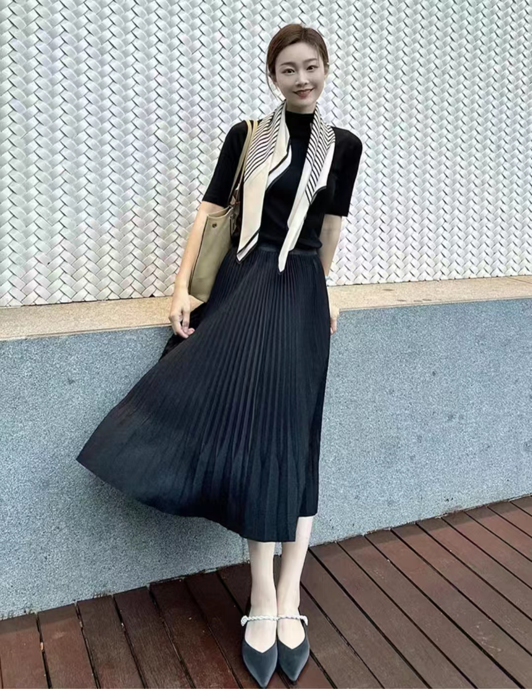 短百褶裙搭配什么鞋子好看学生,短百褶裙搭配鞋子显腿长