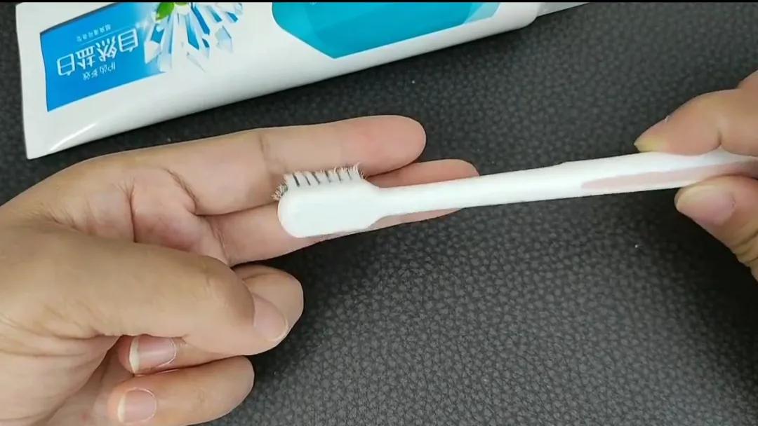 牙齿变黄了用什么方法清洗最干净,怎么样去牙齿发黄小妙招