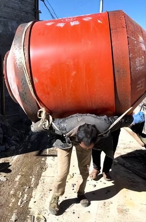 老杨啊：“黑暗料理”狗看了都摇头，却成为全网女人最想嫁的男人