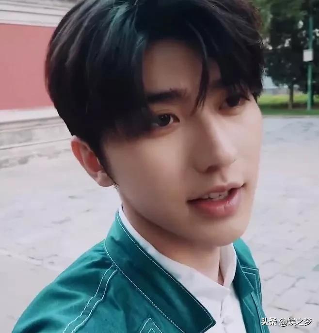 明星收入张颂文,蔡徐坤vs梅西