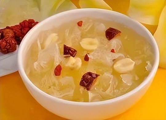 杭州90后姑娘熬夜十年长出老年斑,90后姑娘熬夜10年长出老年斑