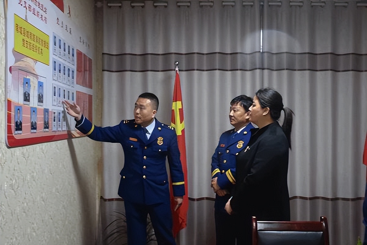 坚持党建引领建强支部战斗堡垒,强化党建引领提升党支部凝聚力