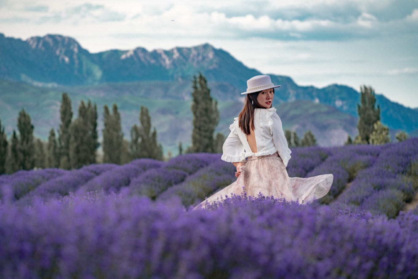 新疆伊犁之美,走了一圈才发现世界万物远不及你