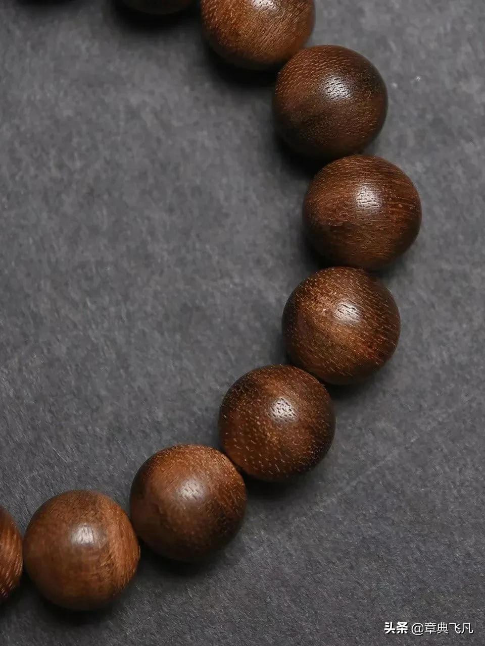 加里曼丹沉香108颗手串怎么配,正宗加里曼丹沉香手串低品质