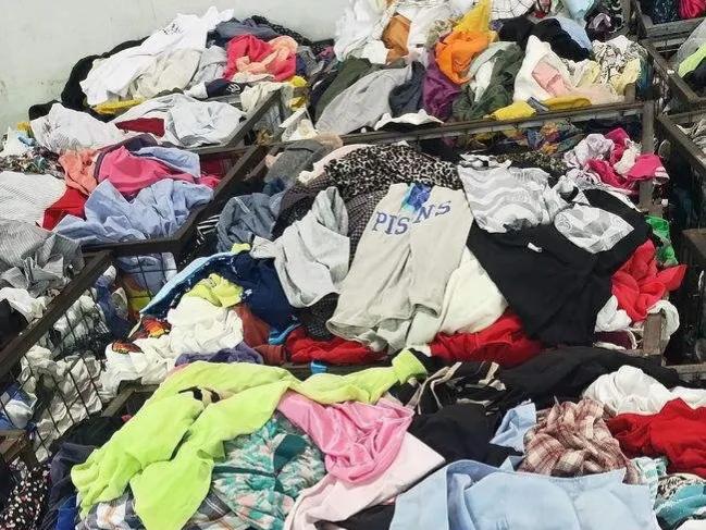 想做旧衣服回收怎么找销路,想做旧衣服回收方面的项目