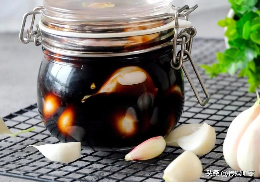 腌制糖蒜最好吃的做法,怎么腌制糖蒜好吃又简单