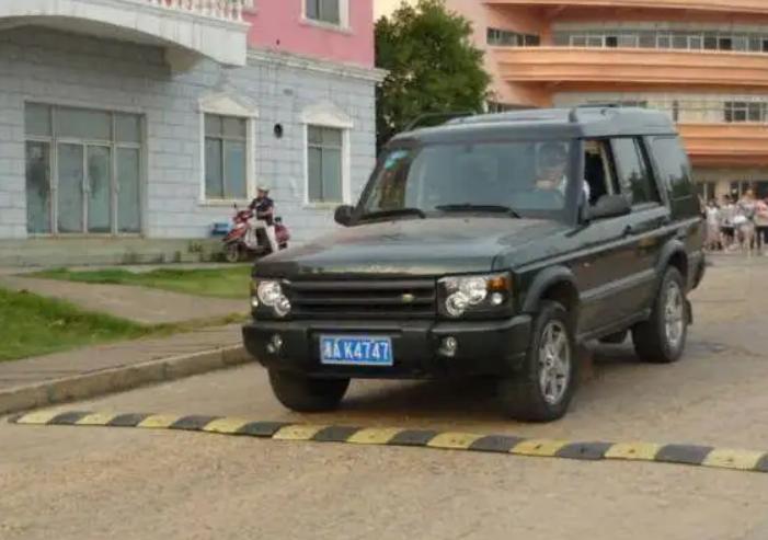 杂号车牌也能变成宝？那得看用在什么车上，8万的哈佛成为网红车