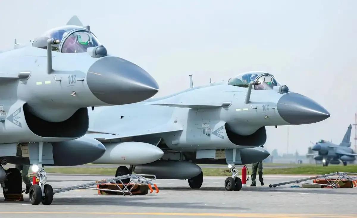 伊朗买苏35和歼10c,伊朗接收了多少架苏35