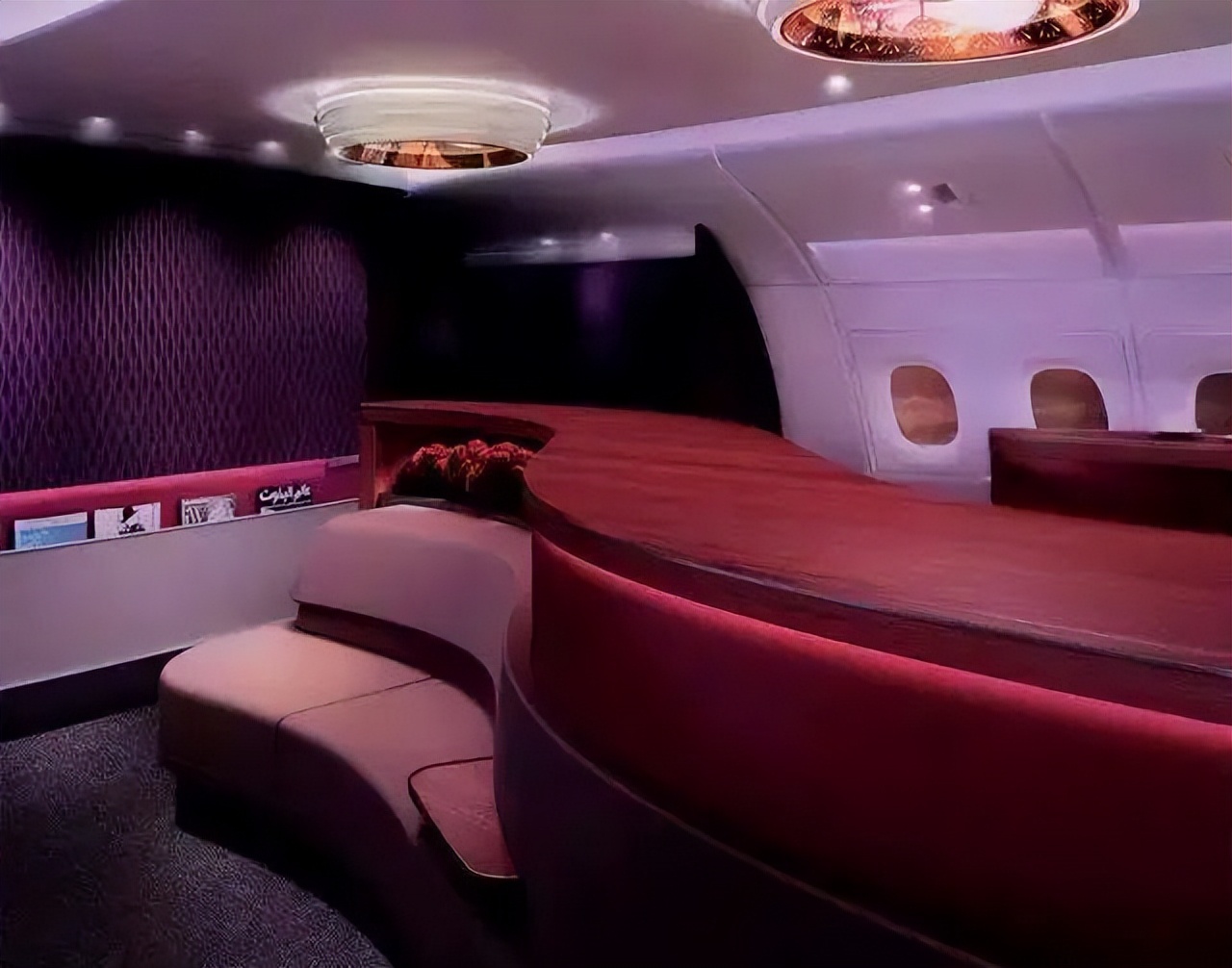 卡塔尔世界杯投入2000亿谁赚了,卡塔尔为世界杯花费多少钱