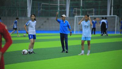 浜氭床濂冲瓙瓒崇悆灏忓,瓒崇悆浜氭床灏忓