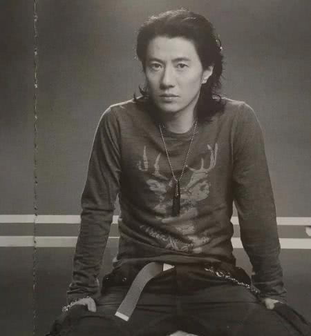 刘芸为何能驯服郑钧,郑钧为什么要叫刘芸前妻