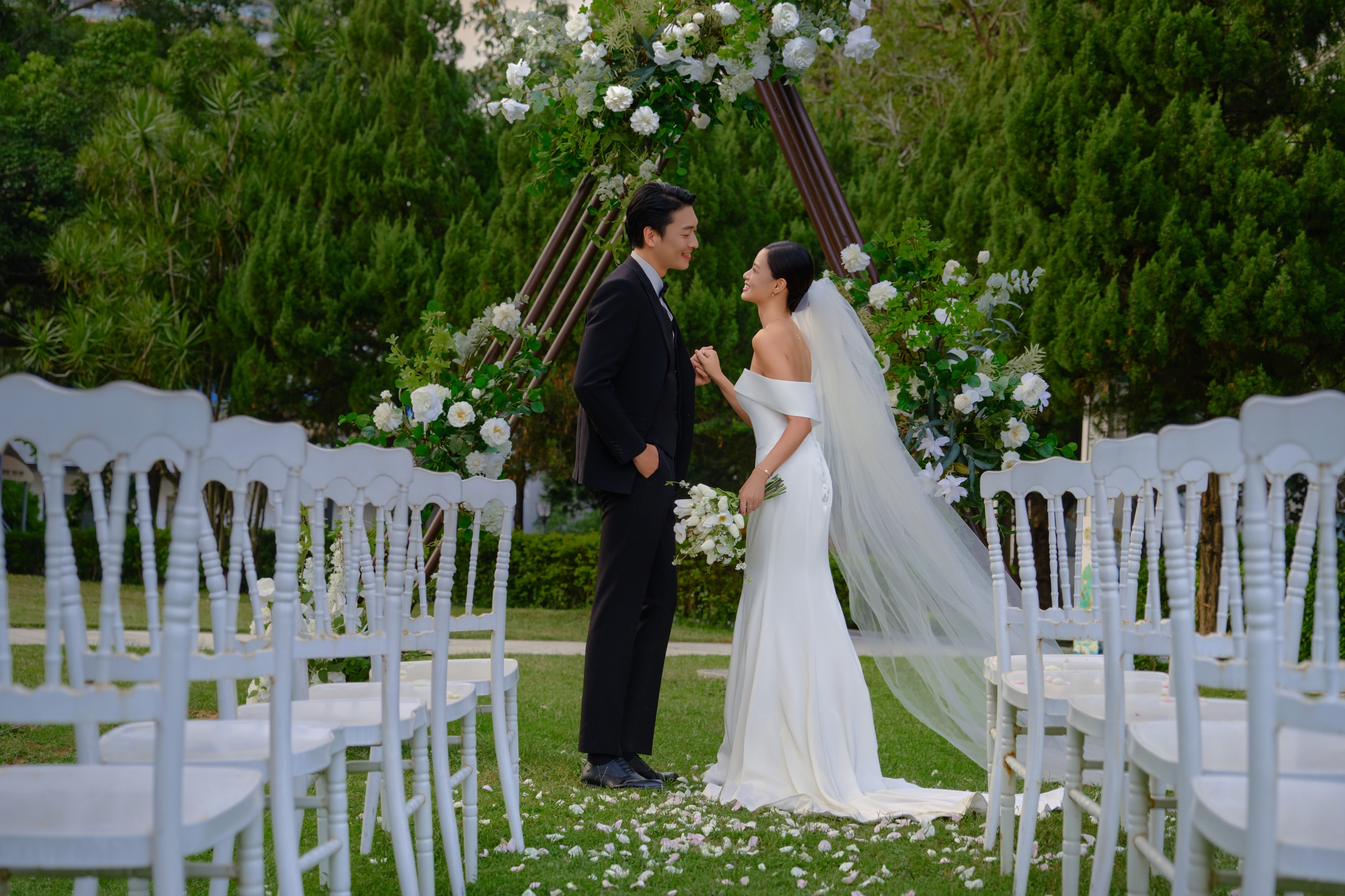 深圳荷兰花卉小镇婚纱照拍摄基地,深圳铂爵旅拍婚纱照怎么样